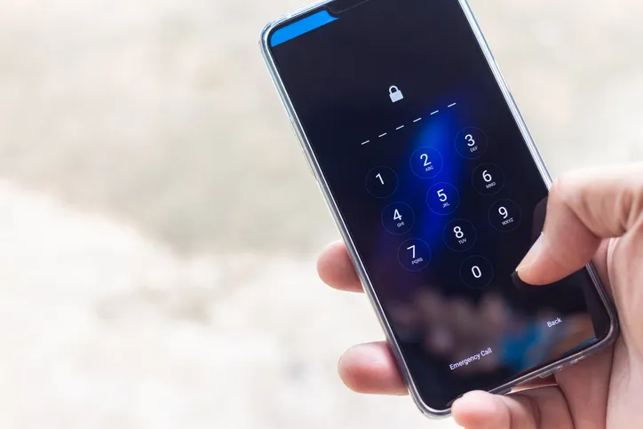 Cómo desbloquear el código de acceso del iPhone